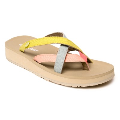 Minnetonka Women's Hanna 2.0 Thong Sandals