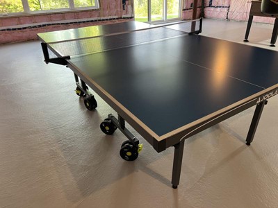 Mesa De Tênis De Mesa JOOLA Nova Outdoor 200A - Resistente Ao Clima Com Rodas E Ajuste De Nivelamento