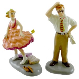 Department 56 Villages 3.5 Inch What A Great Find! Snow Village Shopping Village Accessories - 1 of 4