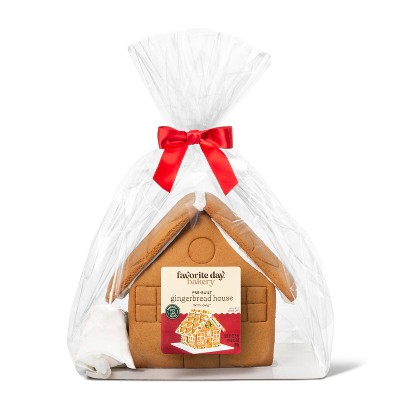 Holiday Pre-Built Gingerbread House - 32.5oz - Favorite Day™