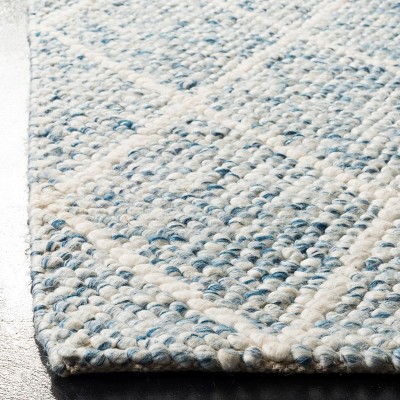 Ivory and Blue Hand-Tufted Wool Area Rug, 6' x 9'