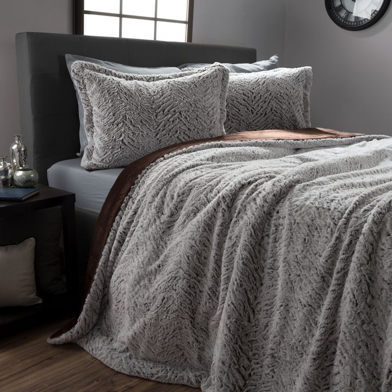 Mink Faux Fur Comforter Set by Hastings Home, 1 of 6