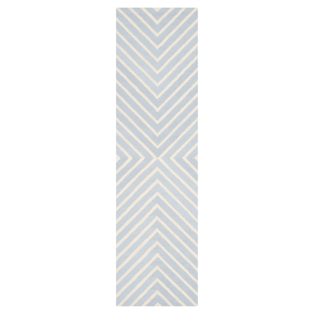 2'6inx8' Runner Geometric Light Blue/Ivory - Safavieh