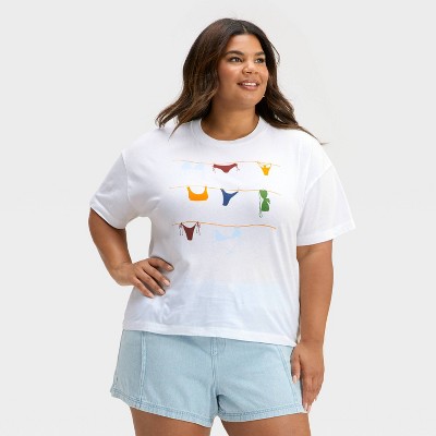 Women's Short Sleeve Boxy Graphic T-Shirt - Universal Thread™