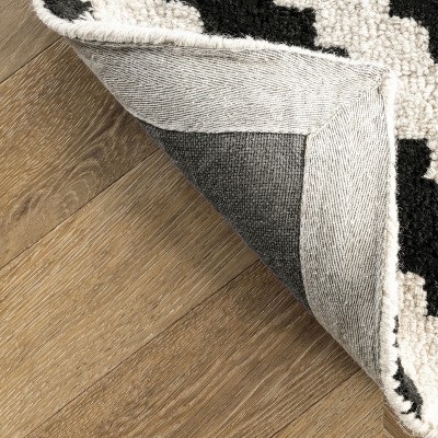 Scandinavian Diamond Handmade Wool Runner Rug in Black