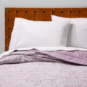 King Paisley Quilt Violet - Opalhouse , Pink