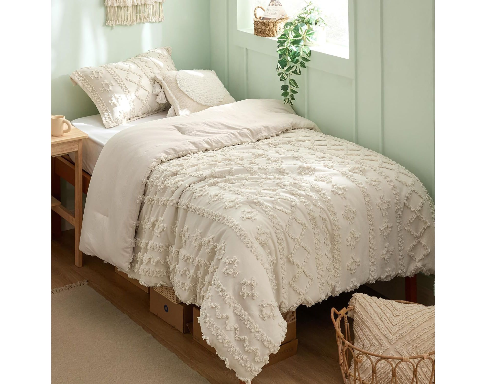 2/3Pcs Tufted Boho Farmhouse Shabby Chic Embroidery Comforter Bedding Set - Bedsure