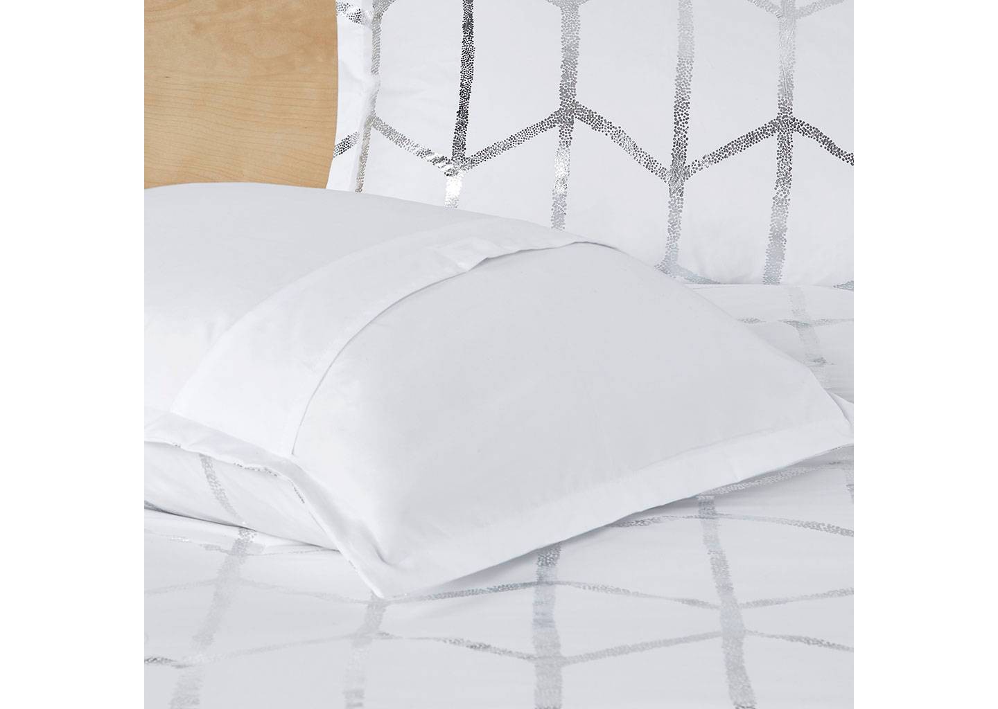 Комплект с одеялом Intelligent Design Twin/Twin XL 4pc Arielle Metallic Printed Comforter Set White/Silver: Hypoallergenic Geometric Bedding, Microfiber, Contemporary, цвет: Белый — фото 7