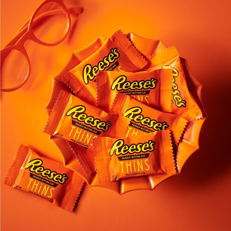 Reese&#39;s Peanut Butter Cups Thins Milk Chocolate Candy Pouch - 7.37oz, 4 of 8