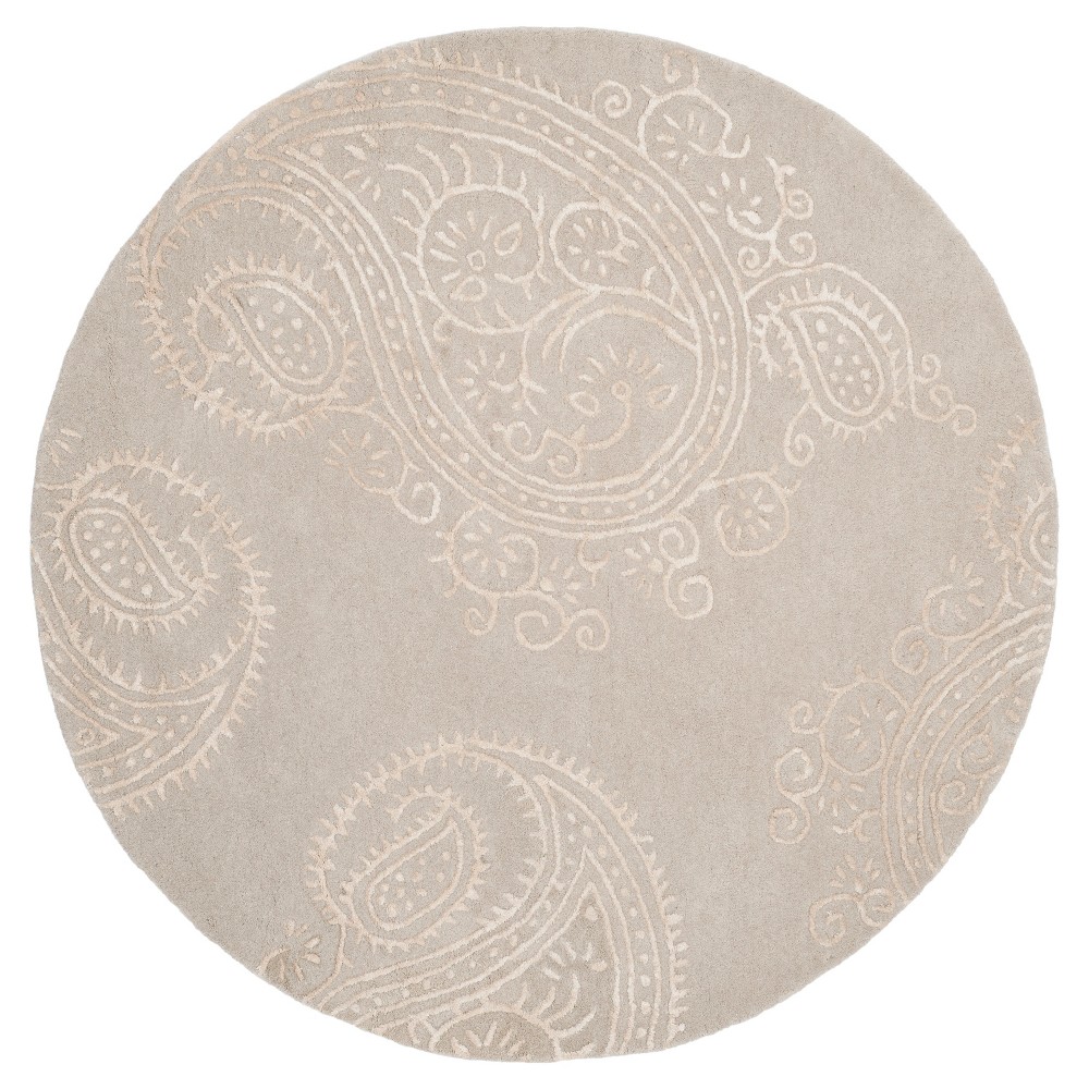 Silver/Beige Paisley Tufted Round Area Rug 5' - Safavieh