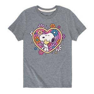 Boys' - Peanuts - Hug Heart Flower Short Sleeve Graphic T-Shirt - 1 of 4