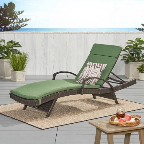 Green chaise lounge discount chair