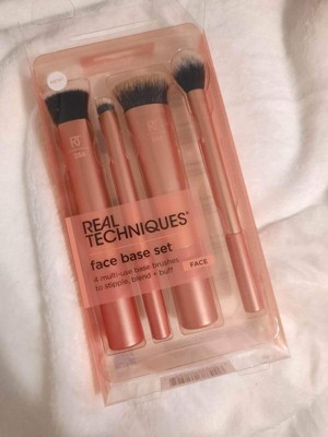 Buy 4 DRY BRUSHES SET online for 22,50€