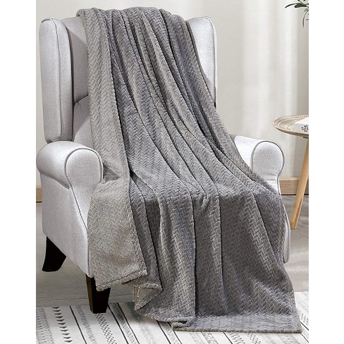 Oversized Super Cozy And Extra Heavy Chevron Braided Blanket (50