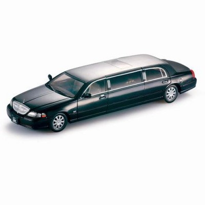 2003 Lincoln Town Car Limousine Black 1 