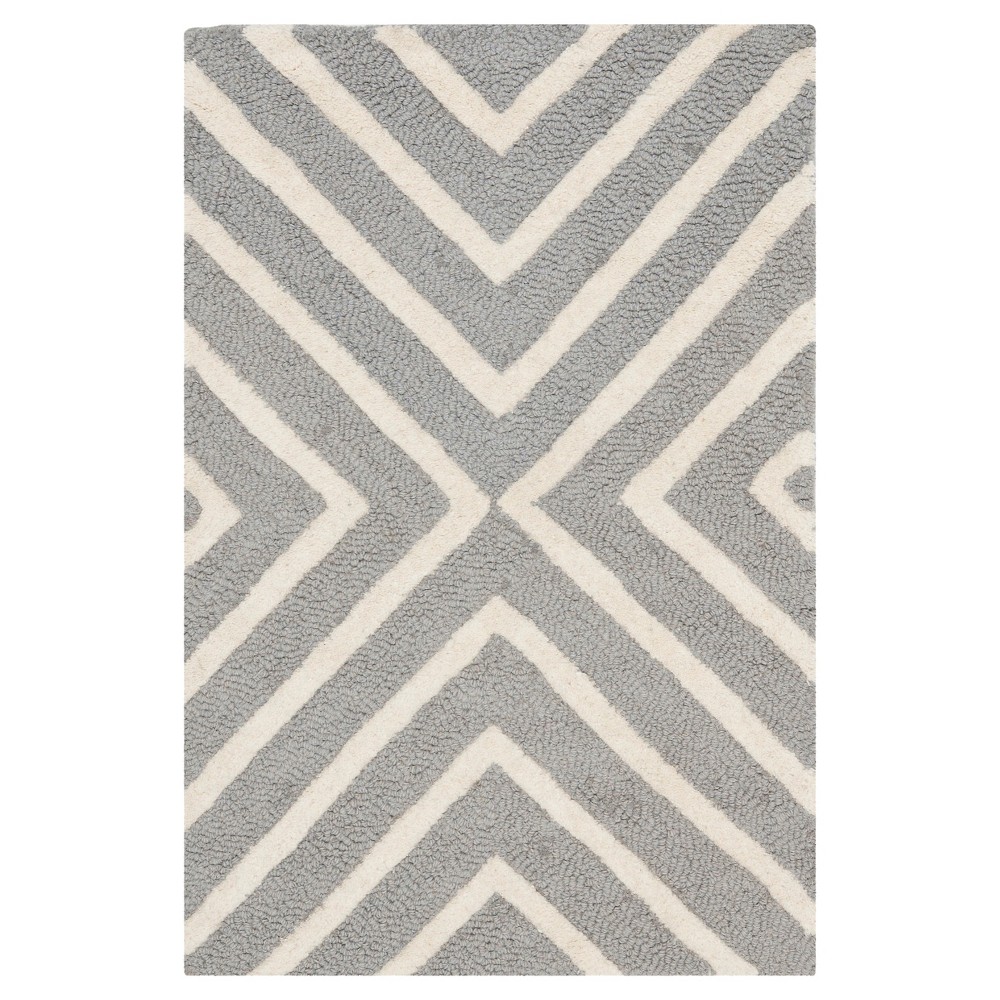 2'x3' Harper Chevron Accent Rug Silver/Ivory - Safavieh