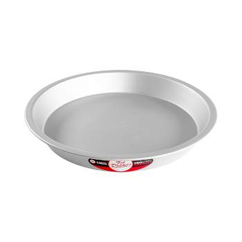 Nordic Ware Natural Aluminum 10-Inch Pie Pan With Lid