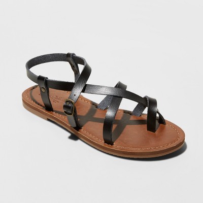 black toe thong sandals