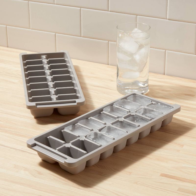 2pk Plastic Ice Trays - Room Essentials™, 2 of 6