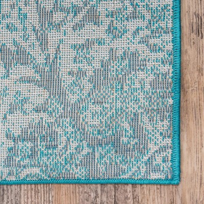 Reversible Easy-Care Turquoise Synthetic 6' x 9' Rectangular Rug