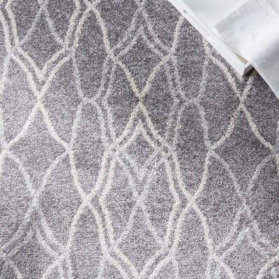 Gray Geometric 3' x 5' Reversible Synthetic Area Rug