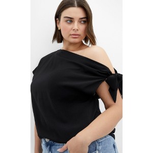 Women's Plus Size Elisa Top - black | CITY CHIC - 1 of 4