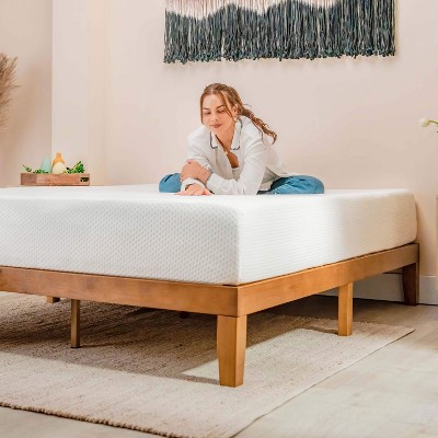 King Size White Knit Cooling Memory Foam Mattress