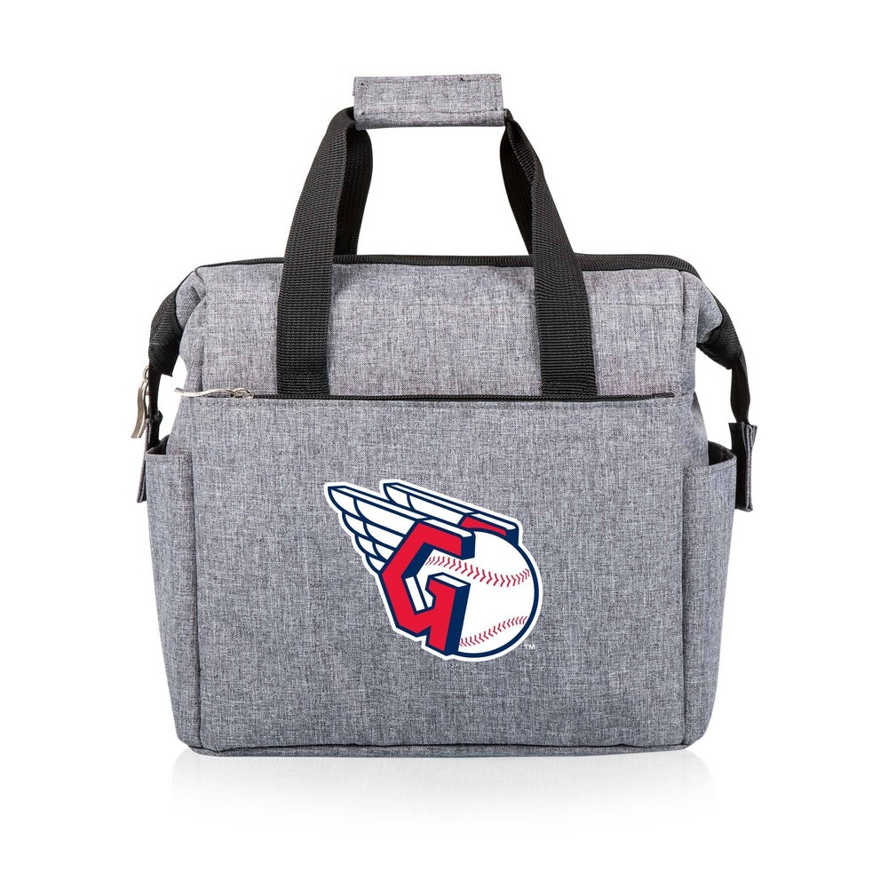 Photos - Serving Pieces MLB Cleveland Guardians On The Go Soft Lunch Bag Cooler - Heathered Gray 