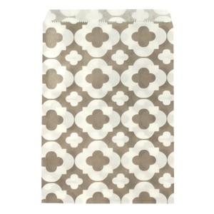 Wrapables Clover Print Party Treat Bags (25 Count) - 1 of 2