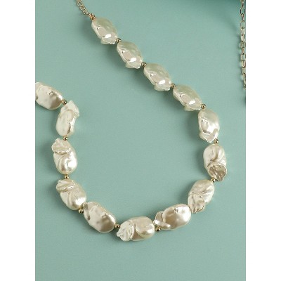 SOHI Women's Pearl White Illuminated Tranquility Necklace