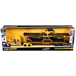 Maisto 1:64 International LoneStar and 2021 Ford Bronco Badlands – Yellow – Design Transporters - 1 of 3