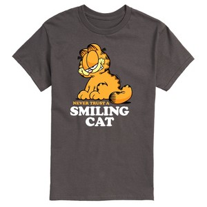 Men's - Garfield - Never Trust Smiling Cat Short Sleeve Graphic T-Shirt - 1 of 4