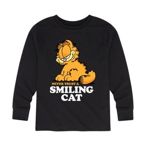 Boys' - Garfield - Never Trust Smiling Cat Long Sleeve Graphic T-Shirt - 1 of 4