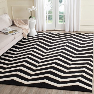Ivory and Black 3' Round Hand-Tufted Wool Rug