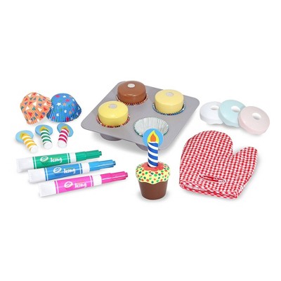 Melissa & Doug Bake and Decorate Wooden Cupcake Play Food Set