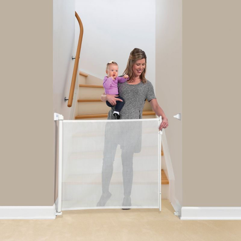 Kidco Retractable Safeway Baby Gate, 5 of 12