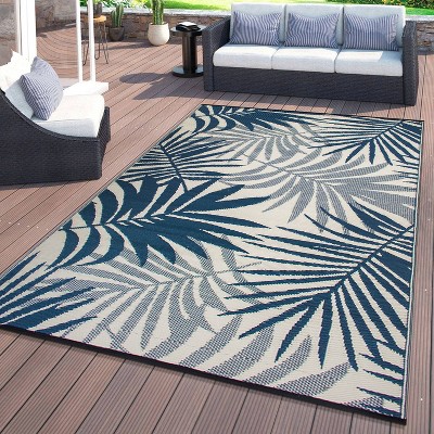 Blue Floral Reversible Synthetic Outdoor Rug, 5' x 7'