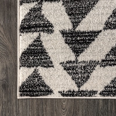 Aisha Black and Cream Geometric 8' x 10' Area Rug