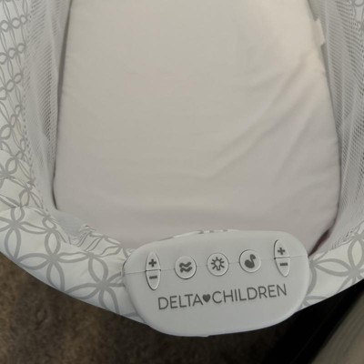 Delta best sale bassinet target