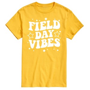 Men's - Instant Message - Field Day Vibes Short Sleeve Graphic T-Shirt - 1 of 4