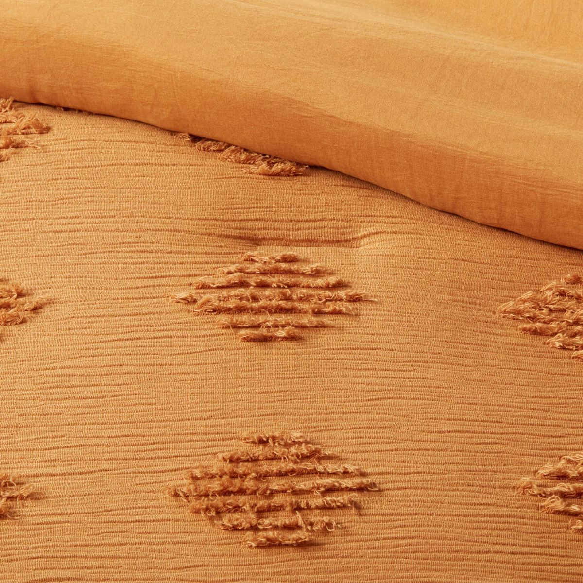 Tufted Diamond Crinkle Comforter and Sham Set - Threshold™ - thumbnail 4