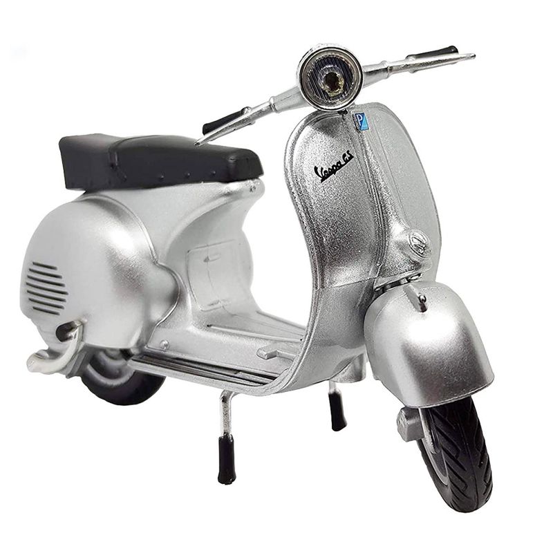 Vespa 150 GS Silver Metallic 1/12 Diecast Motorcycle Model by New Ray, 2 of 4