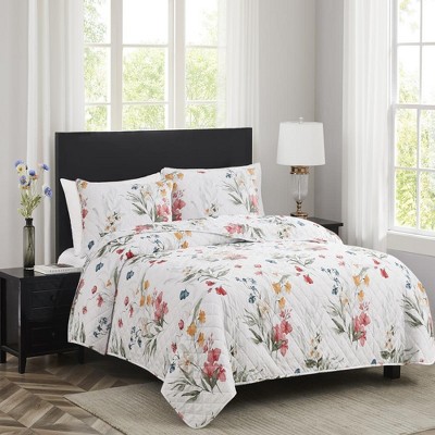White Floral Queen Microfiber Quilt Set with Shams