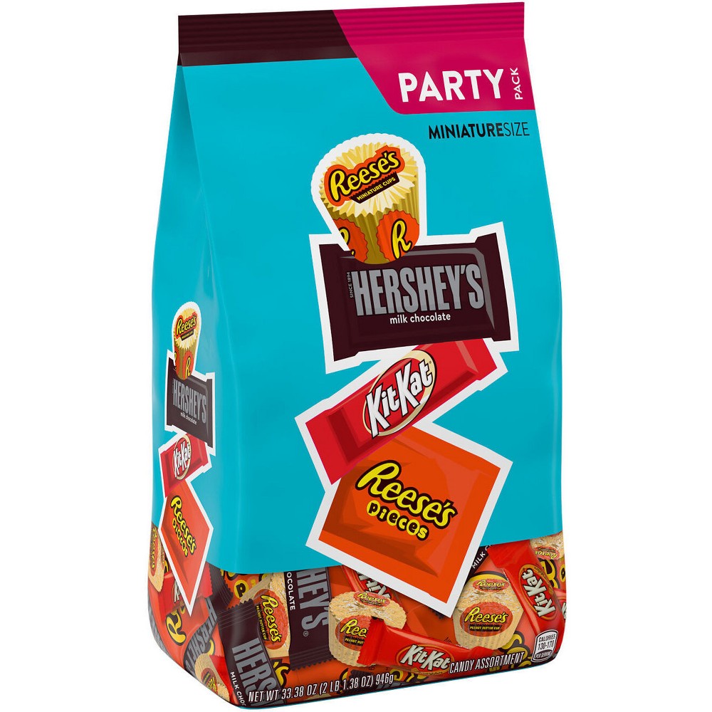 REESE S  HERSHEY S and KIT KAT® Miniatures Milk Chocolate and Peanut Butter Assortment Bite Size  Easter Candy Bulk Party Pack  33.38 oz