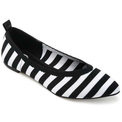 Journee Collection Womens Tayleen Slip On Pointed Toe Ballet Flats