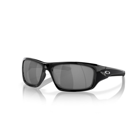  Oakley Sunglasses Black Frame, Black Iridium Polarized Lenses,  60MM : Oakley: Clothing, Shoes & Jewelry