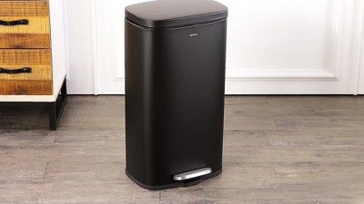 Curtis 8-Gallon White Stainless Steel Step-Open Trash Can