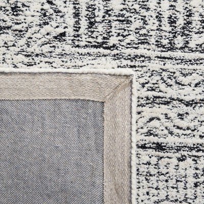 Hand-Tufted Abstract Round Wool Rug in Black/Ivory, 5' Diameter