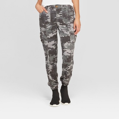 women's camo print jogger pants