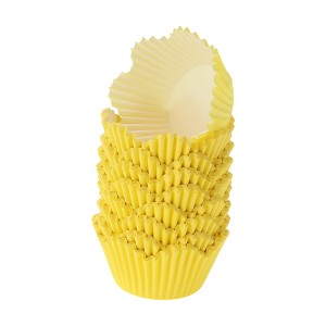 Unique Bargains Cupcake Liners Small Flower Shape Baking Cup Liners Greaseproof Paper 1.77"x1.97" 200 Pcs - 1 of 4